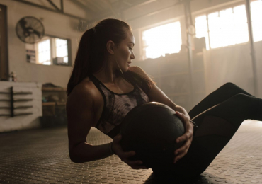 7 Exercises to do with the Medicine Ball
